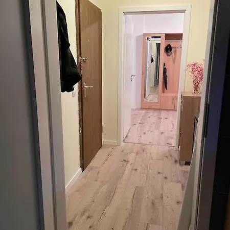 In Gratis Parken, Netflix & Waeschepaket Lägenhet *